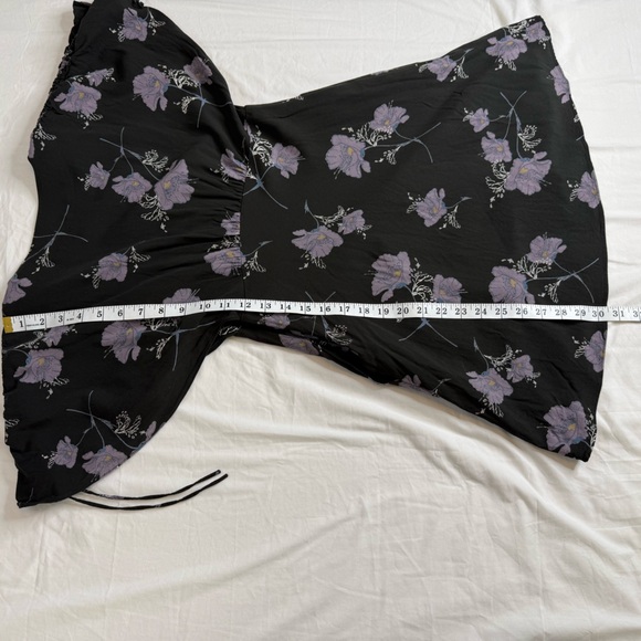 Free People Black Purple Floral Mini Dress Size 4 Deep VNeck Flutter Sleeve Boho - Picture 10 of 11